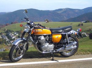 1024px-HONDA.CB750four-1975_02